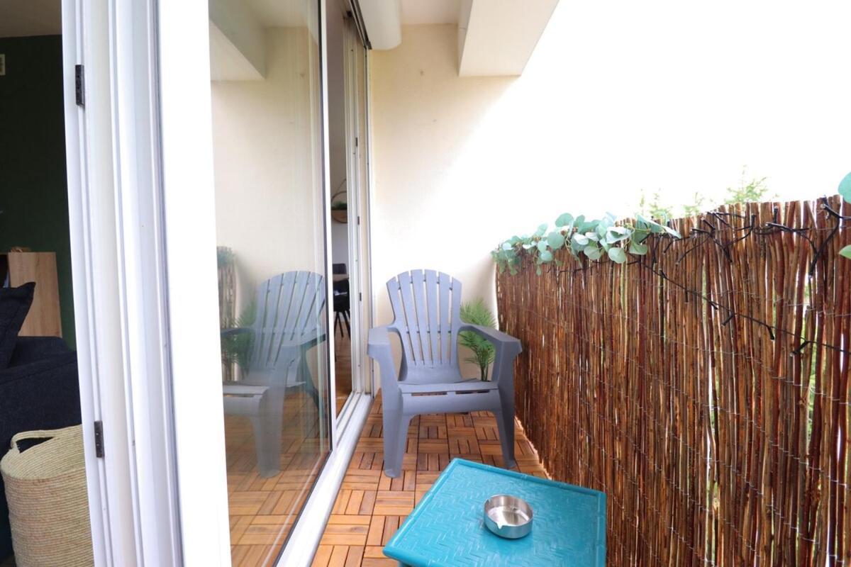Le Ambroise - T3 Spacieux Et Calme Avec Parking Gratuit Bergerac Chambre photo
